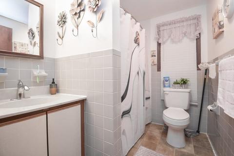 103 Eastern Ave, Springfield, MA 01109 photo 16