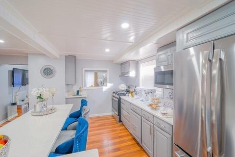571 4th St, Fall River, MA 02721 photo 11