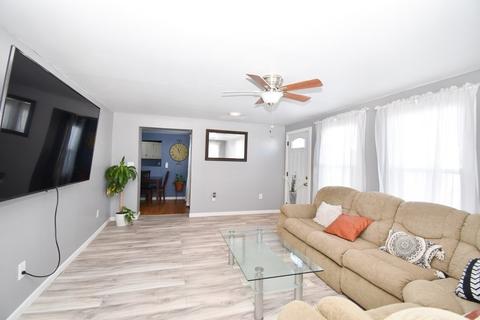 69 Shepherd St, Chicopee, MA 01013 photo 14