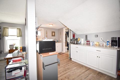 69 Shepherd St, Chicopee, MA 01013 photo 4