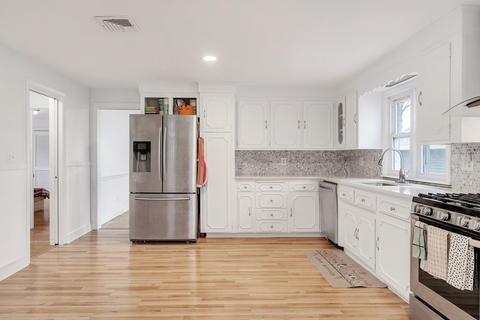 9 Moody Ave, Everett, MA 02149 photo 11