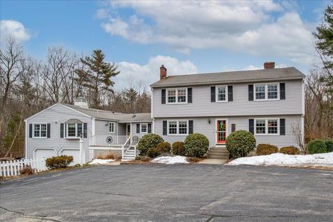 48 East St, Upton, MA 01568 photo 1