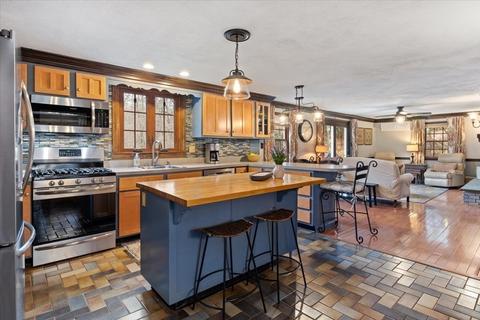 48 East St, Upton, MA 01568 photo 8