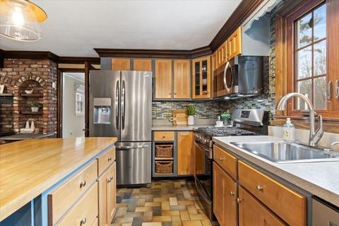 48 East St, Upton, MA 01568 photo 10