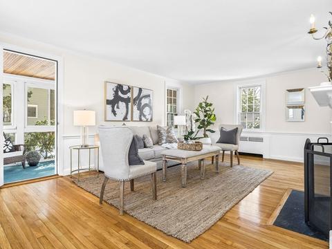 41 Brook St, Wellesley, MA 02482 photo 2