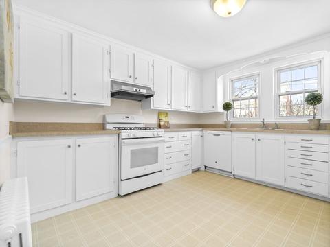 41 Brook St, Wellesley, MA 02482 photo 8
