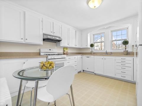 41 Brook St, Wellesley, MA 02482 photo 7