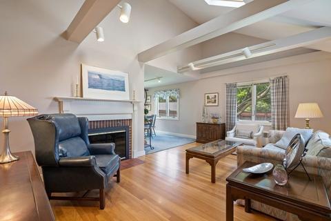 716 Highland Ave, Needham, MA 02494 photo 2