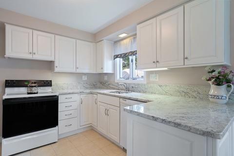 716 Highland Ave, Needham, MA 02494 photo 11
