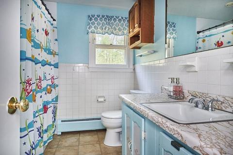 17 Plain St, Easthampton, MA 01027 photo 15