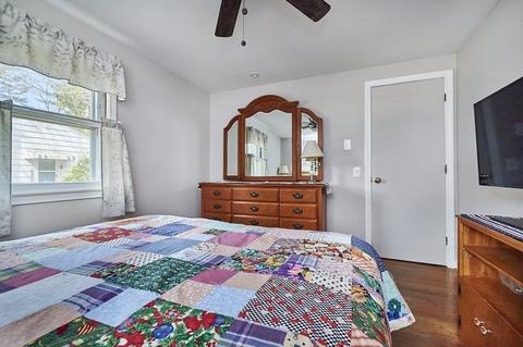 17 Plain St, Easthampton, MA 01027 photo 10