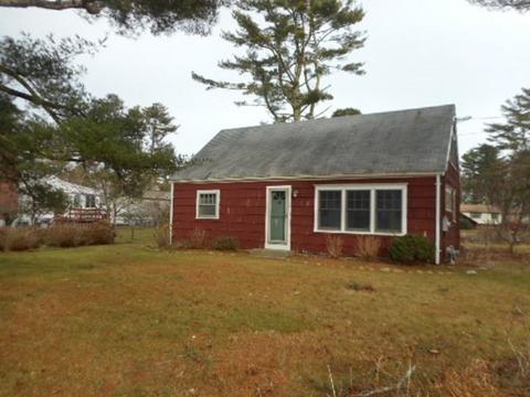98 Swifts Beach Rd, Wareham, MA 02571 photo 1