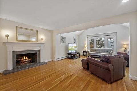 22 Colgate Rd, Marblehead, MA 01945 photo 2