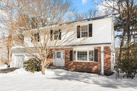 9 Cobblers Ln, Beverly, MA 01915 photo 2