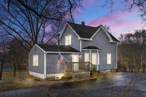 154 Hampshire Rd, Methuen, MA 01844 | 33 Photos | MLS #72947975 - Movoto