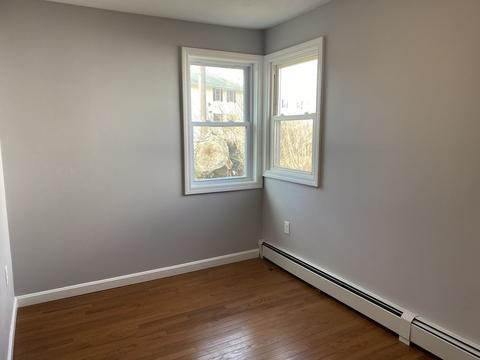 44 Crest Cir, Worcester, MA 01603 photo 6