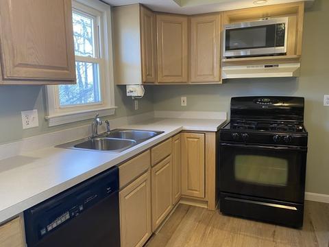 44 Crest Cir, Worcester, MA 01603 photo 3