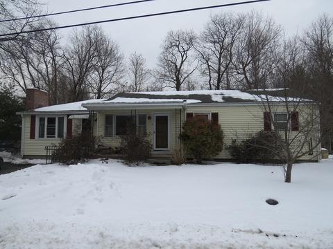 9 Eastern Ave, Williamsburg, MA 01096 photo 2