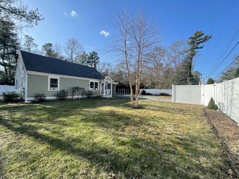 240 Cotuit Rd, Mashpee, MA 02649 photo 1