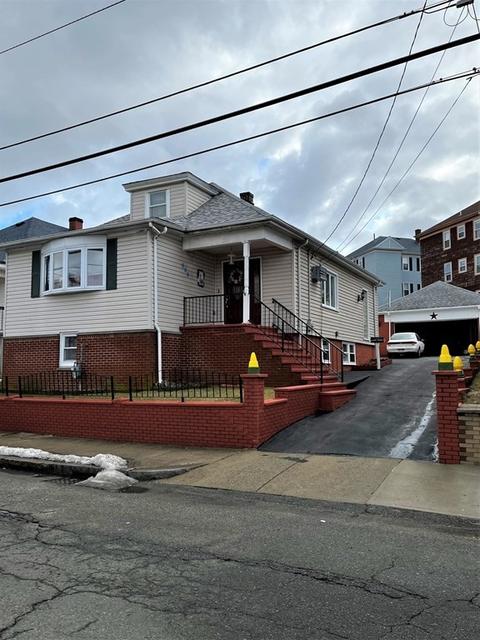806 Bay St, Fall River, MA 02724 photo 1