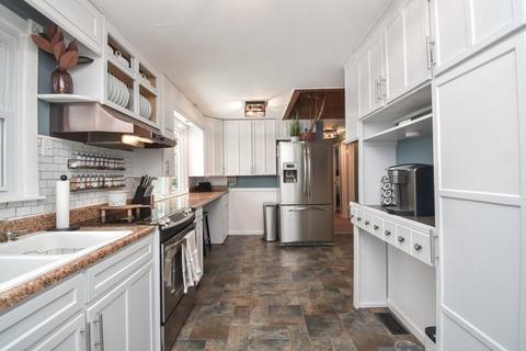 67 Middlebrook Dr, Springfield, MA 01129 photo 6