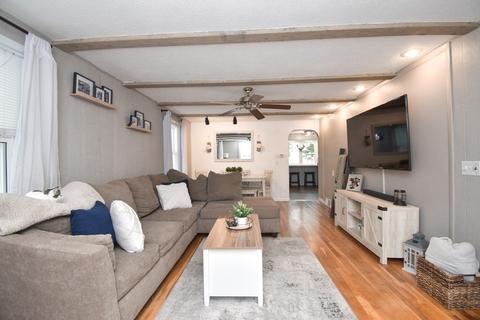 67 Middlebrook Dr, Springfield, MA 01129 photo 12