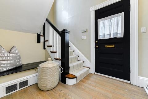 82 High St, Needham, MA 02494 photo 2
