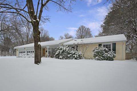 5 Bradford Rd, Danvers, MA 01923 photo 2