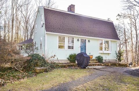 27 Maple Ln, Sutton, MA 01590 photo 6