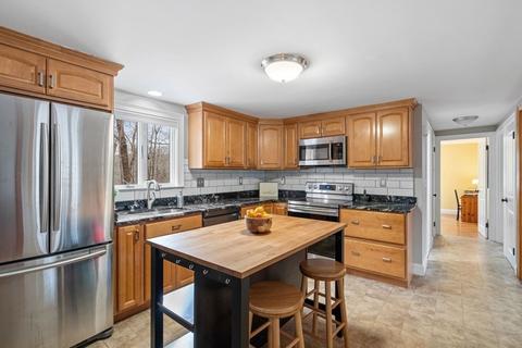 175 Stone St, Walpole, MA 02081 photo 4