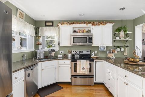37 Seaview St, Fall River, MA 02724 photo 8