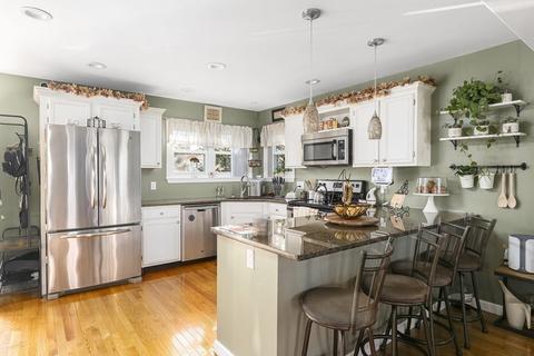 37 Seaview St, Fall River, MA 02724 photo 7