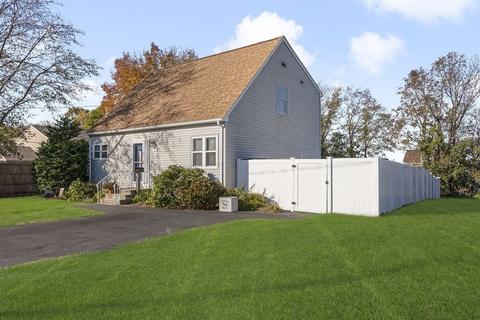 37 Seaview St, Fall River, MA 02724 photo 2