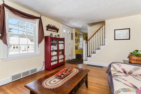 74 Wescroft, Reading, MA 01867 photo 4
