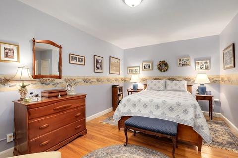 46 Browne St #2, Brookline, MA 02446 photo 13