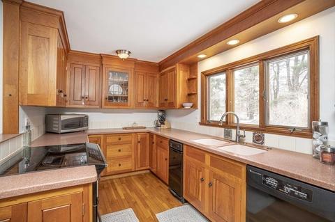 455 N Main St, Raynham, MA 02767 photo 10