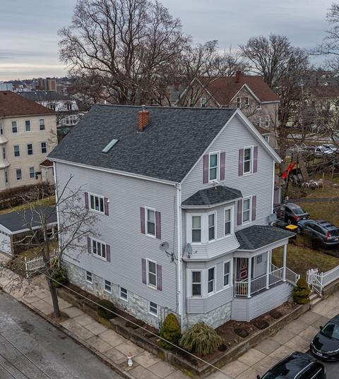 390 Sprague St, Fall River, MA 02724 photo 1
