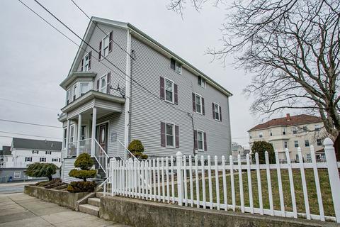 390 Sprague St, Fall River, MA 02724 photo 3