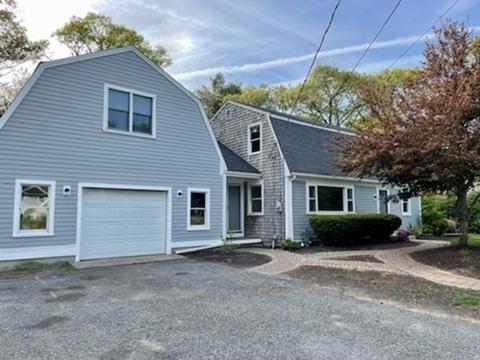 42 Forest Dr, Mashpee, MA 02649 photo 1
