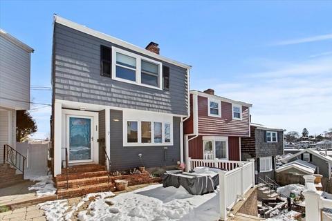 7 Colonial Ct, Marblehead, MA 01945 photo 1