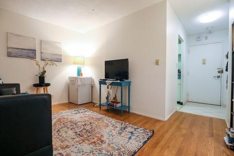 33 Pond Ave #202, Brookline, MA 02445 photo 3