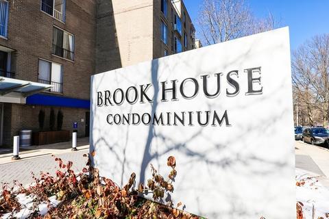 33 Pond Ave #202, Brookline, MA 02445 photo 1