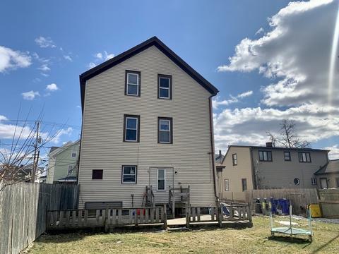 173 Mott St, Fall River, MA 02724 photo 3