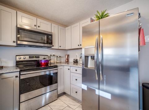 170 Walnut St, Springfield, MA 01105 photo 8
