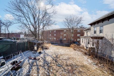 170 Walnut St, Springfield, MA 01105 photo 4
