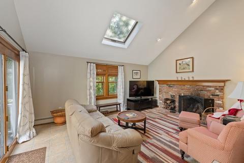 547 Hill St, Raynham, MA 02767 photo 12