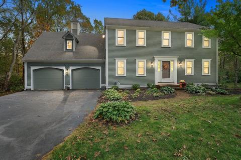547 Hill St, Raynham, MA 02767 photo 1