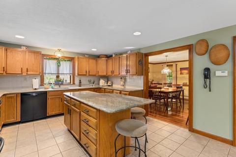 547 Hill St, Raynham, MA 02767 photo 6