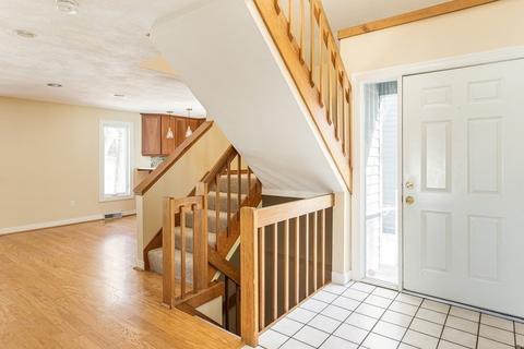 153 Maynard Rd, Framingham, MA 01701 photo 2