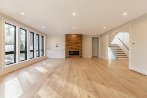 177 Jarvis Cir, Needham, MA 02492 photo 10